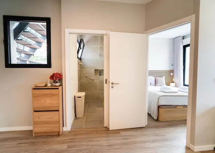 Apartamento Guestredy - A Modern In Machico (Madeira)